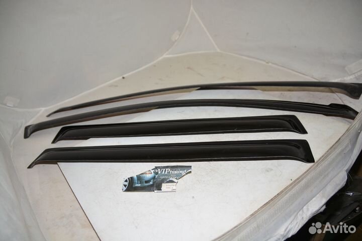 Дефлекторы окон накладныеToyota RAV4(2000-2006) 4ш