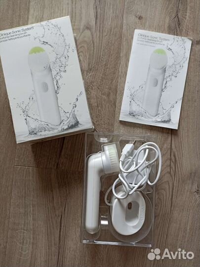 Очищающая щетка для лица - Clinique Sonic System