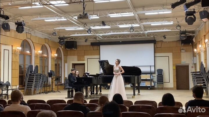 Педагог по вокалу