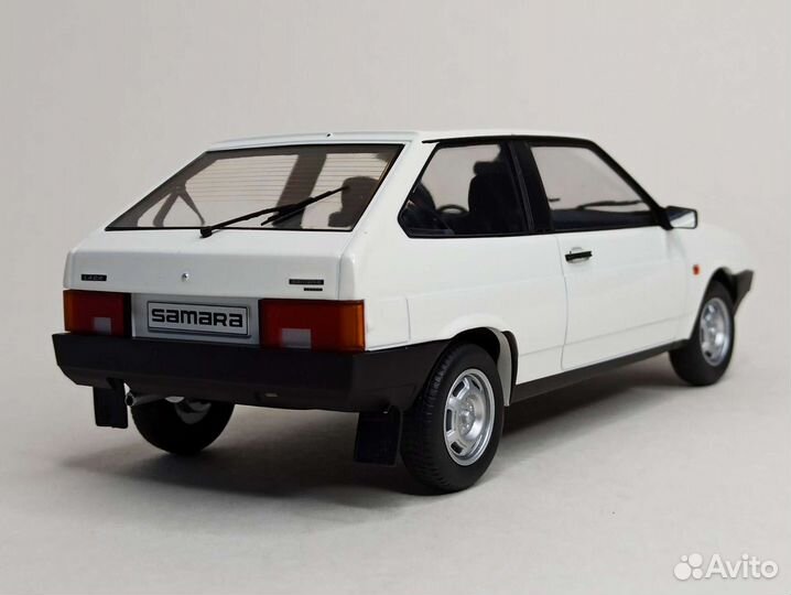 Ваз 2108 LADA Samara Белый 1:18