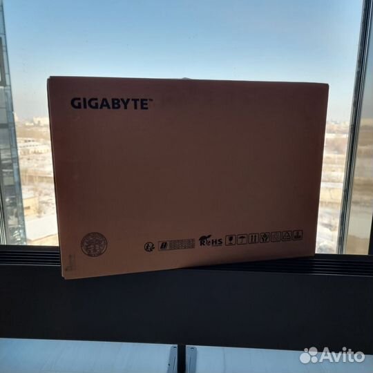 Мощный игровой ноутбук Gigabyte RTX4050/ i7 /Новый