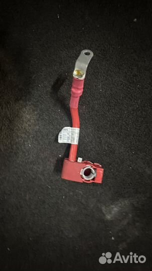 Плюсовой провод аккумуляторной батареи BMW G11 G12