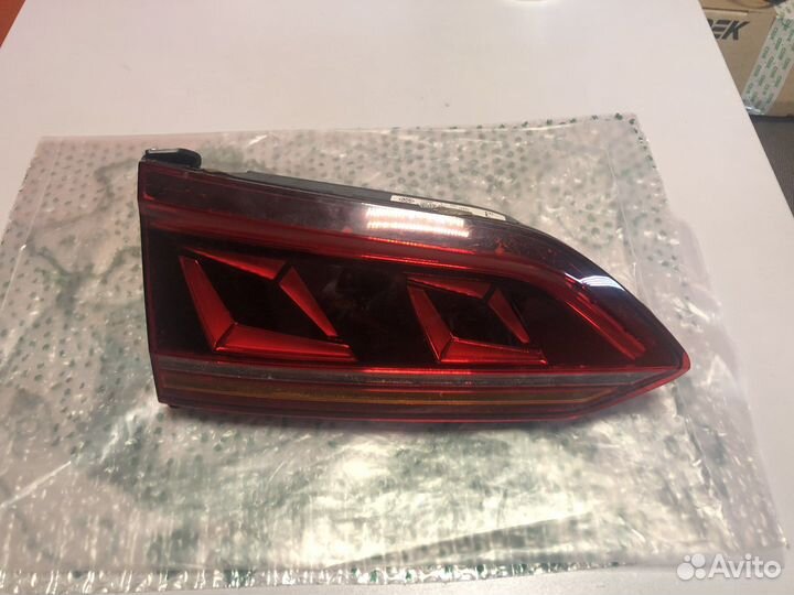 VW Touareg 3 (18-23) Фонарь задний левый внутрений