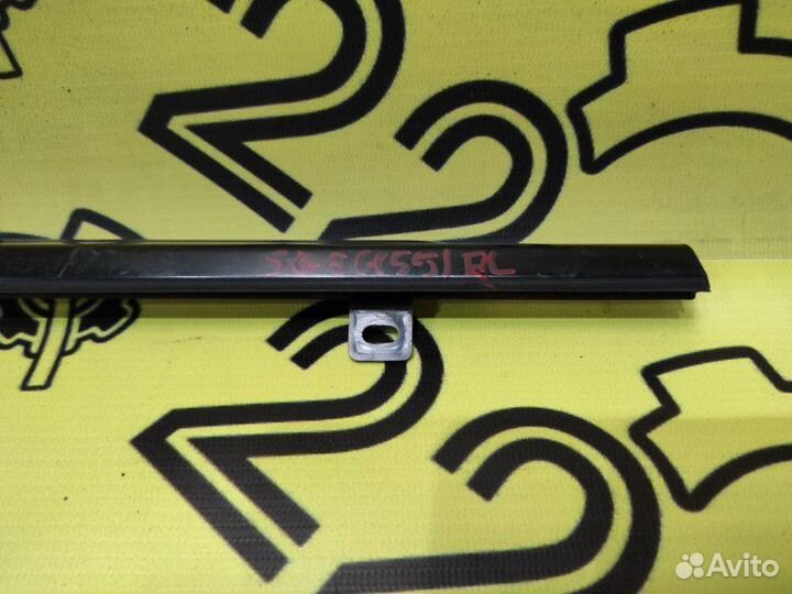 Молдинг стекла (на дверь) задний левый Subaru