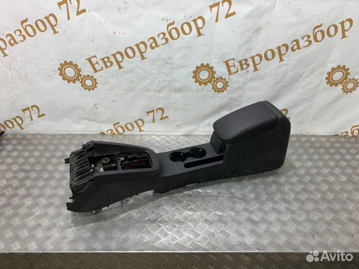 Подлокотник Volkswagen Jetta 6 162