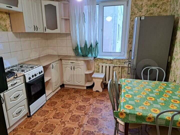 4-к. квартира, 90 м², 9/9 эт.