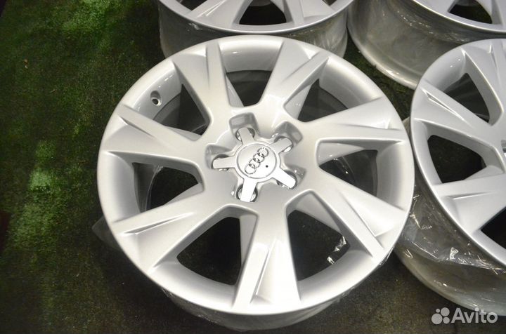 Диски Оригинальные Audi R17 7.5J et28 Dia 66.6