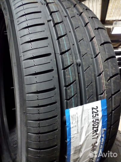 Austone Athena SP-01 245/40 R18