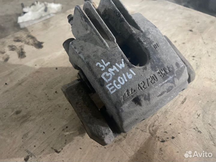 Суппорт задний левый Bmw 5 E60 M57D25 2006