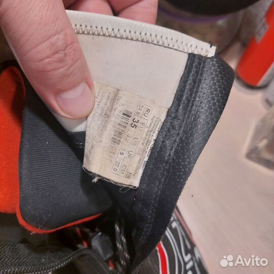 Лыжные ботинки коньковые spine