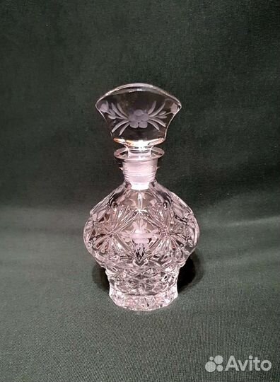 Винтажный флакон от духов Красная гвоздика