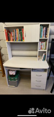 Компьютерный стол в идеальном стостоянии