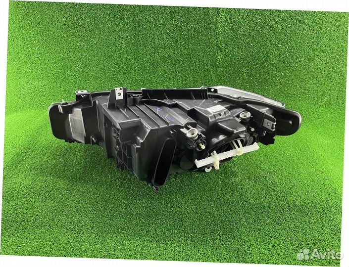 Фара правая F30 ксенон/LED