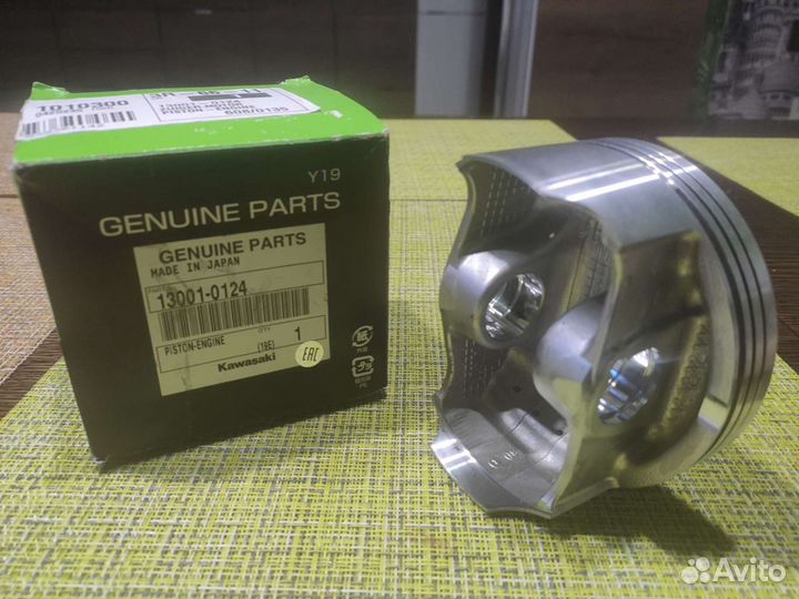 Продам поршень для Кавасаки vn1700