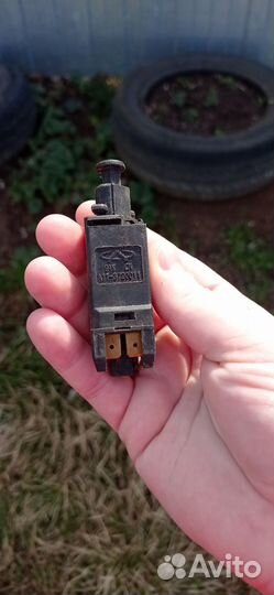 Концевик под педаль тормоза