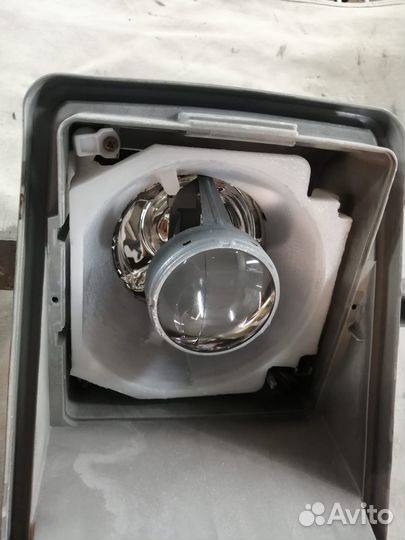 Кронштейн линзы фары Setra 3-Series