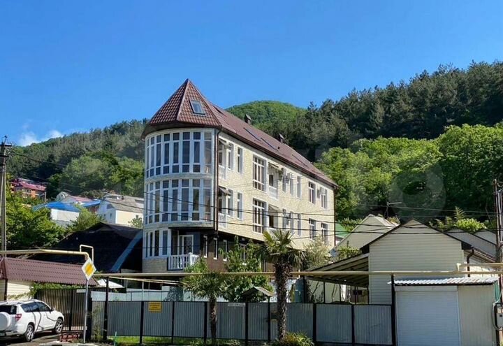 Комната 25 м² в > 9-к., 2/3 эт.