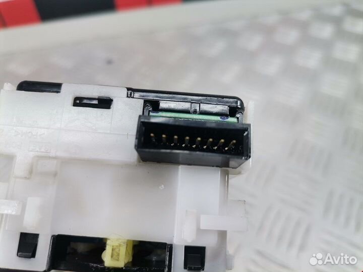 Переключатель для Nissan Pathfinder (R51)