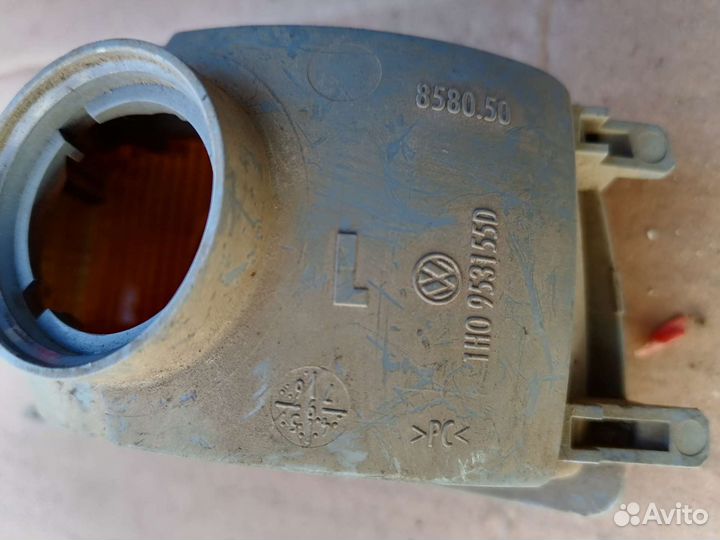 Поворотник volkswagen golf 3