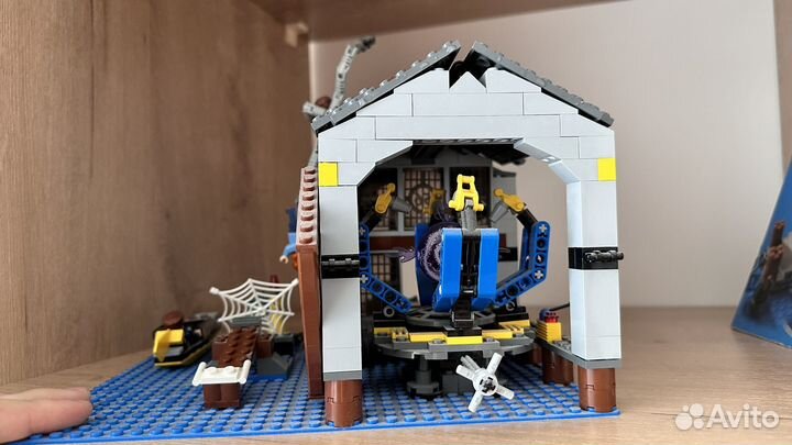 Lego 4856 (Логово докта Октавиуса)