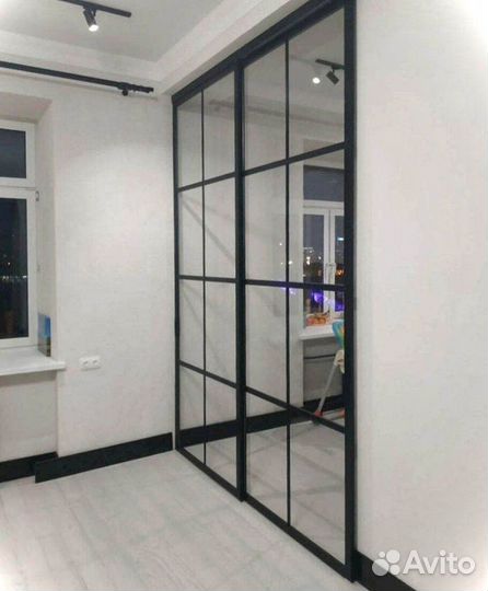 Стеклянная перегородка