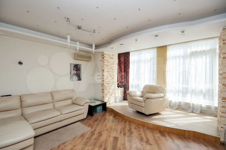 5-к. квартира, 150 м², 2/5 эт.