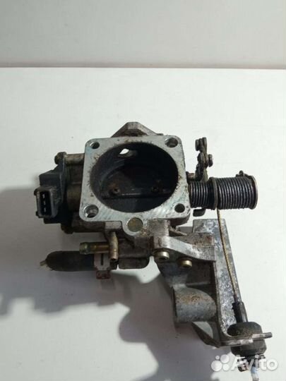 Дроссельная заслонка Opel Vectra B