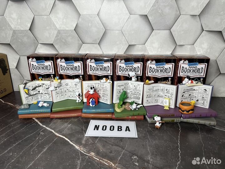 Фигурки Snoopy Book