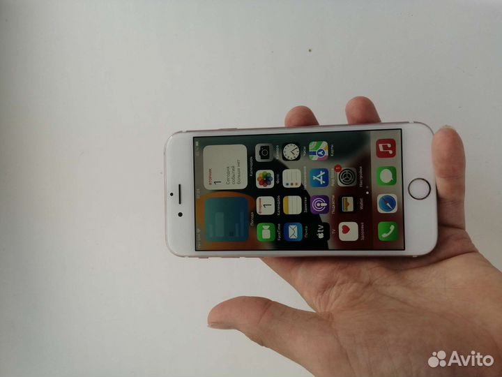 Телефон iPhone 6s