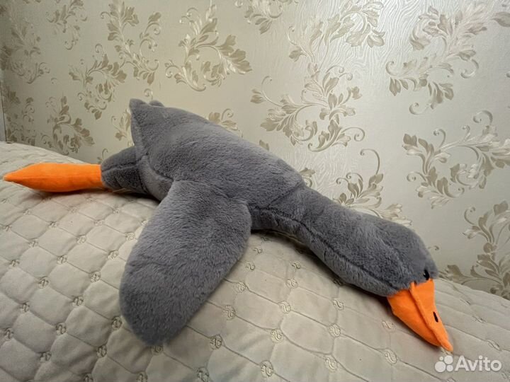 Гусь обнимусь