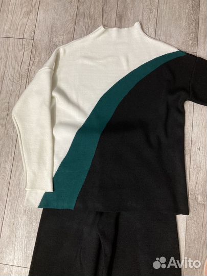 Вязаный костюм женский
