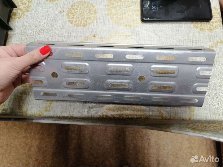 Лоток металлический перфорированный