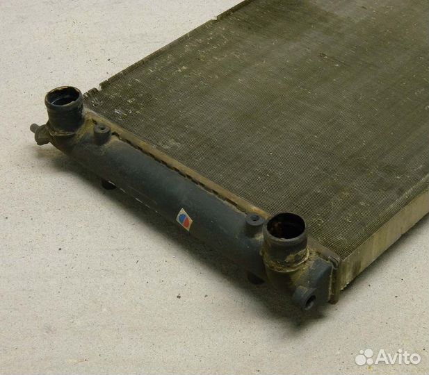 Радиатор охлаждения VW Golf 3 (525x320)