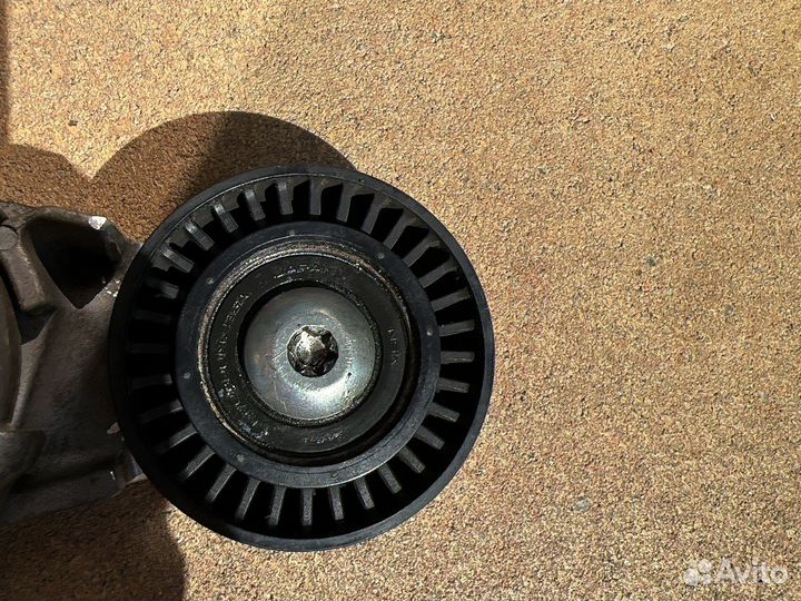 Натяжитель приводного ремня Toyota 1nzfe