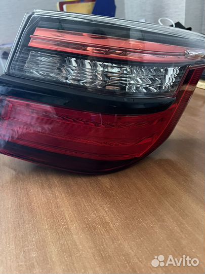 Фара задняя правая на camry 50