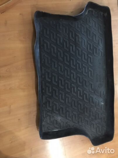 Коврик в багажник suzuki гранд vitara