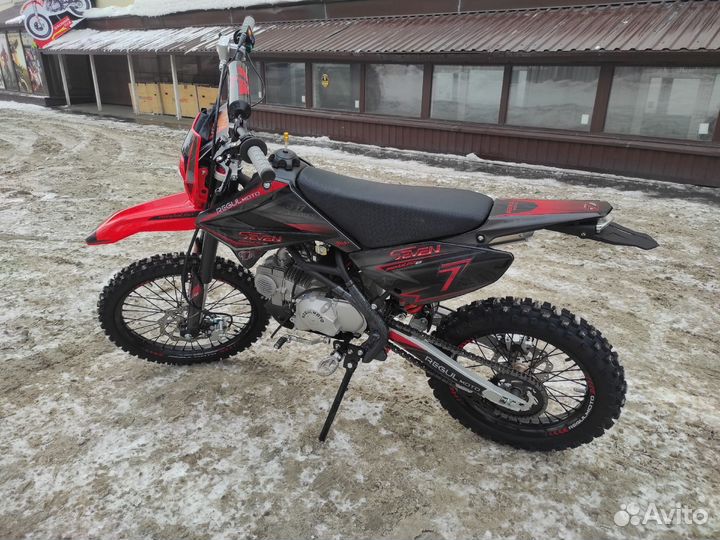 Мотоцикл питбайк Regulmoto Seven Medalist PRO