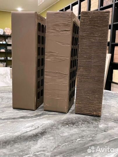 Кирпич лицевой коричневый рустик завода жкз М175