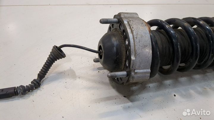 Амортизатор подвески правый передний Porsche Cayenne