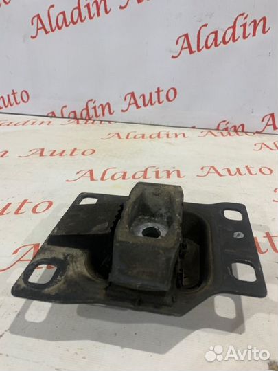 Подушка кпп Ford Focus 1 хэтчбек 1.8 2004