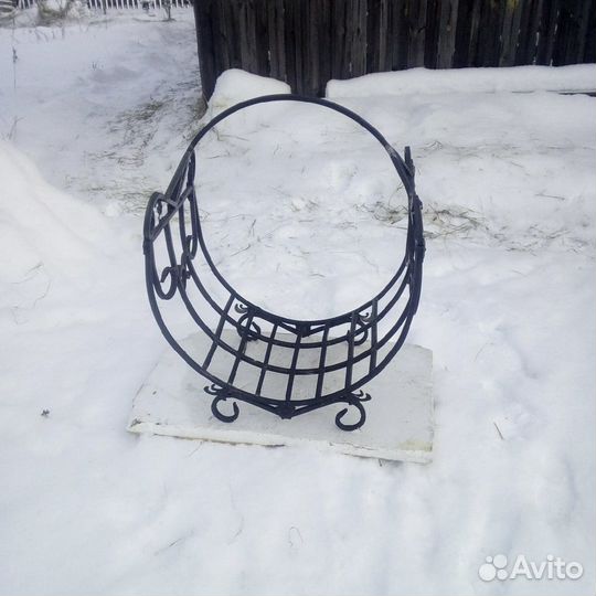 Дровница для дома и бани