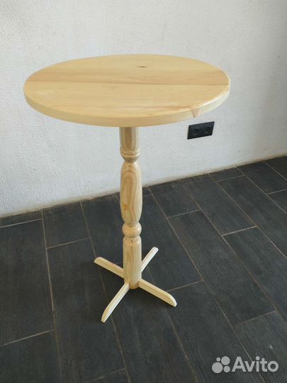 Кухонный стол