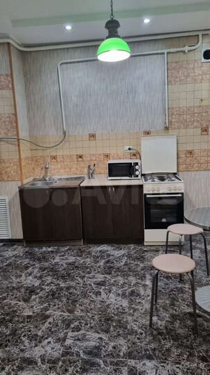 2-к. квартира, 72 м², 2/5 эт.