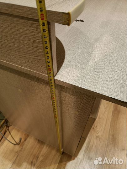 Компьютерный стол