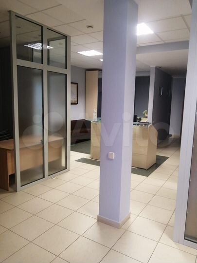 Здание со стабильным арендным потоком