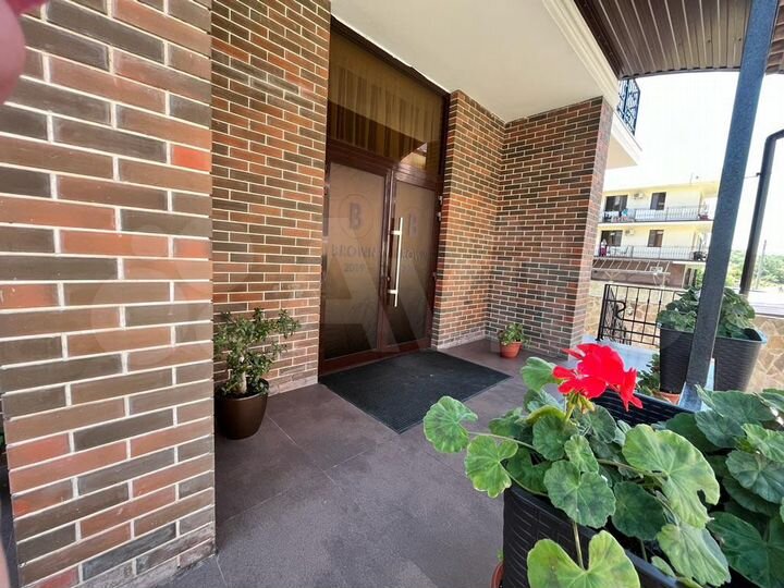 Комната 25 м², 1/3 эт.