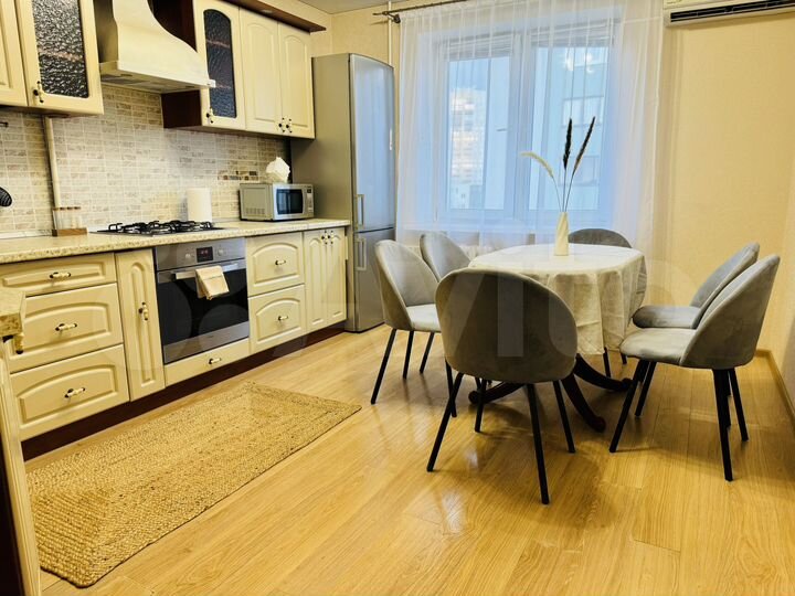 2-к. квартира, 67 м², 7/9 эт.