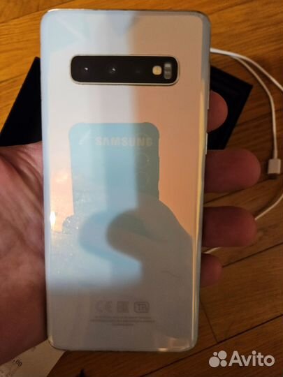 Samsung Galaxy S10, 8/128 ГБ