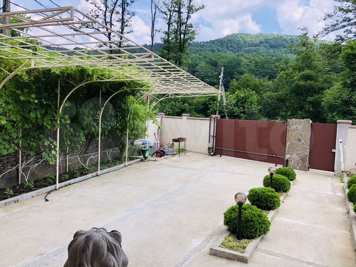 Дом 215 м² на участке 10 сот.