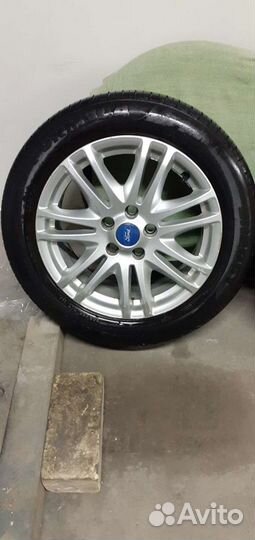 Колпачки комплект для оригинальных дисков форд